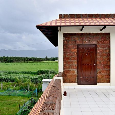 Lakshmi Illam Near Isha Yoga Adiyogi Apartamento Alāndurai Exterior foto